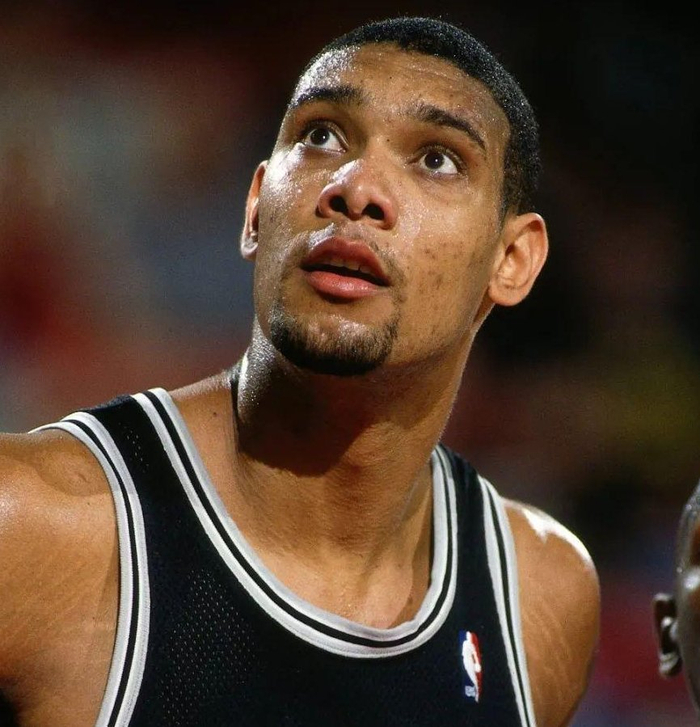 瓦塞尔轰7记三分关键远投救主，35分创个人赛季新高（瓦塞尔7记三分砍35分，关键远投力挽狂澜创赛季新高）