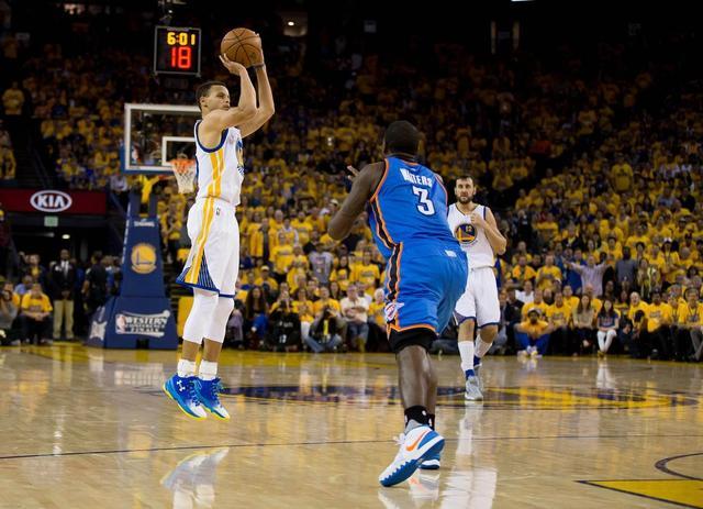 NBA战报：布朗42分，凯尔特人123-117击败尼克斯（NBA快讯：布朗砍下42分，凯尔特人123-117力克尼克斯）