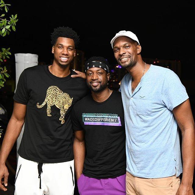 高诗岩半场数据回顾：1分2助攻2犯规，正负值-7（高诗岩半场数据速览：1分、2助攻、2犯规，正负值-7）