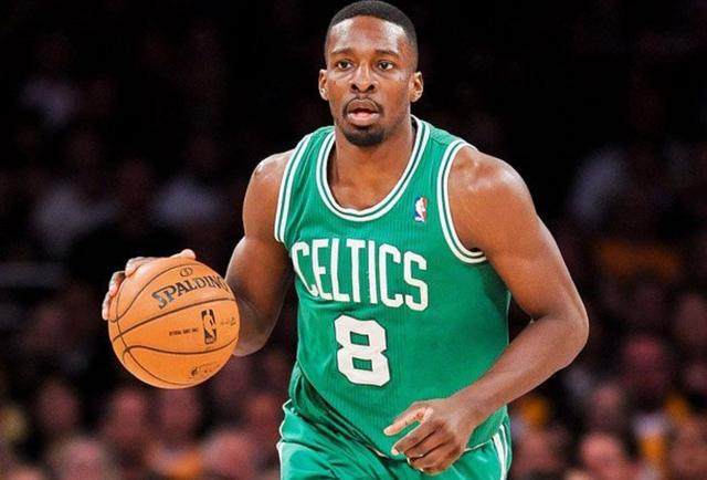 本世纪德甲戴帽次数前十：莱万领跑凯恩第三（本世纪德甲帽子戏法次数前十：莱万居首，凯恩第三）