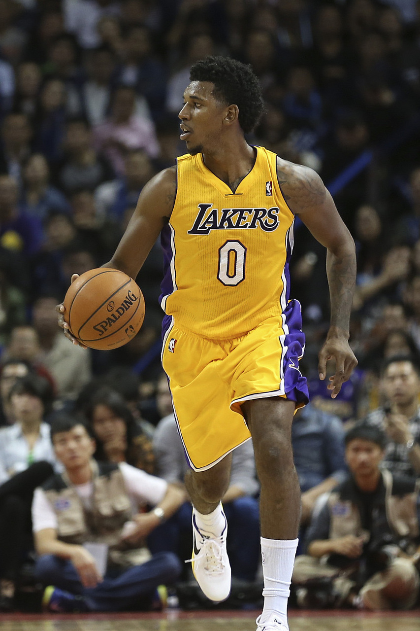 首届梅西杯于今日在迈阿密拉开帷幕，梅西本人亲自出席开幕式（首届梅西杯今日在迈阿密启幕，梅西亲临开幕式）