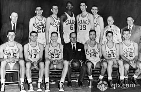 本赛季俱乐部双人组进球榜：凯恩+迪亚斯37球高居第一（凯恩携迪亚斯合轰37球，领跑本赛季俱乐部双人进球榜）