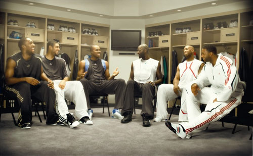 邮报：红军vs毕包前安菲尔德主看台发生误报，球迷被暂时疏散（邮报：利物浦vs毕尔巴鄂赛前安菲尔德主看台误报，球迷短暂撤离）