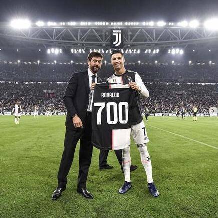 官方：美因茨主帅亨里克森下课；球队积6分排名德甲垫底（官方：美因茨解雇主帅亨里克森，球队仅6分暂列德甲末位）