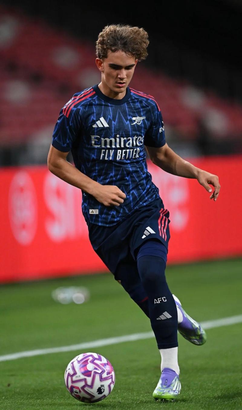 多方合力，共启电竞梦剧场！2025上海电竞大师赛开幕隆重开幕（同心共筑电竞梦剧场，2025上海电竞大师赛盛大启幕）