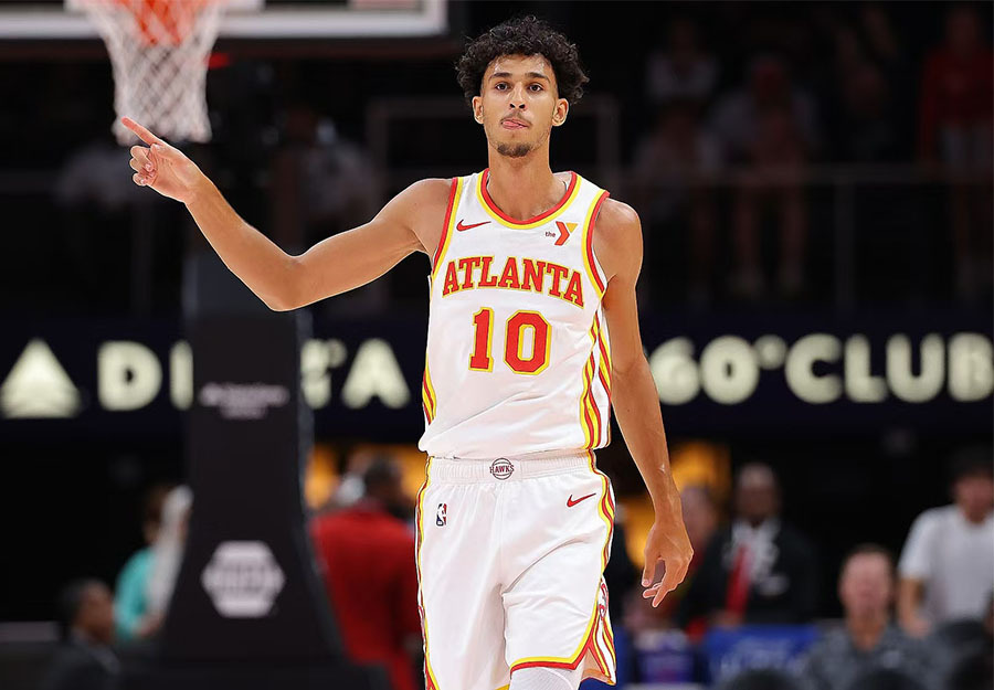 皇家马德里备战塞尔塔：伤病困扰下的关键之战（伤病潮下的关键一役：皇马迎战塞尔塔）