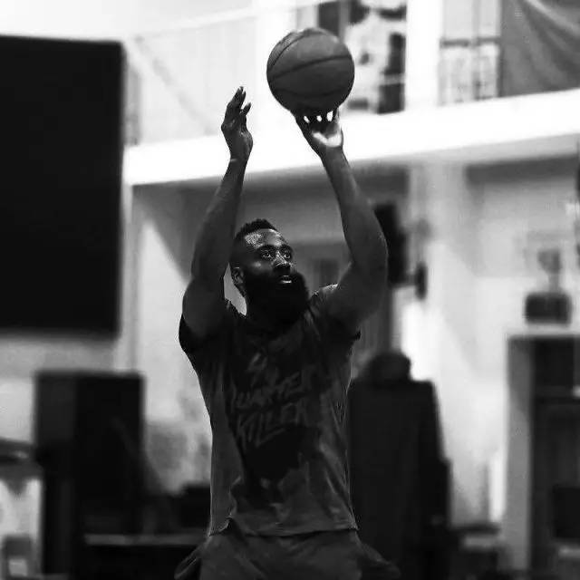 雄鹿伤病更新：场均3.3记三分的AJ·格林战活塞缺席（雄鹿伤情更新：AJ·格林（场均3.3记三分）缺席对阵活塞）