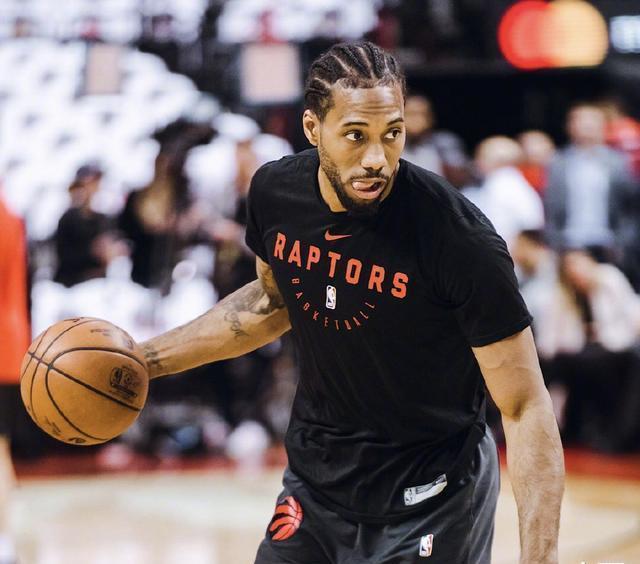 詹姆斯正负值-33刷新湖人生涯新低，生涯仅两次比这更低（詹姆斯湖人生涯正负值-33创最低纪录，职业生涯仅两战更低）