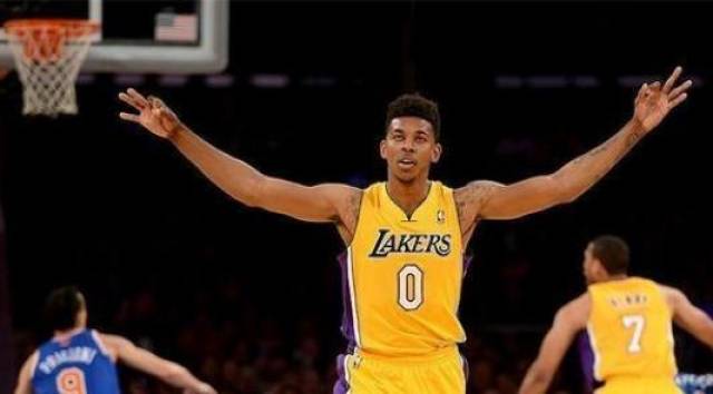 齐沃：作为意甲球队，国米两进欧冠决赛无论如何都配得上称赞（齐沃：国米两闯欧冠决赛，作为意甲球队当得起掌声）