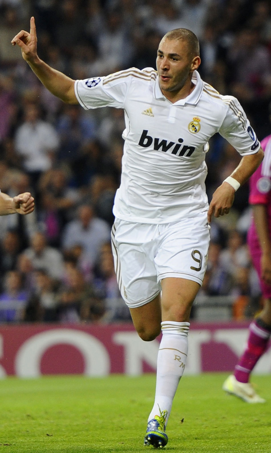 掘金明日战国王伤病报告：戈登、布劳恩、斯特劳瑟缺阵（明日掘金战国王：戈登、布劳恩、斯特劳瑟因伤缺席）