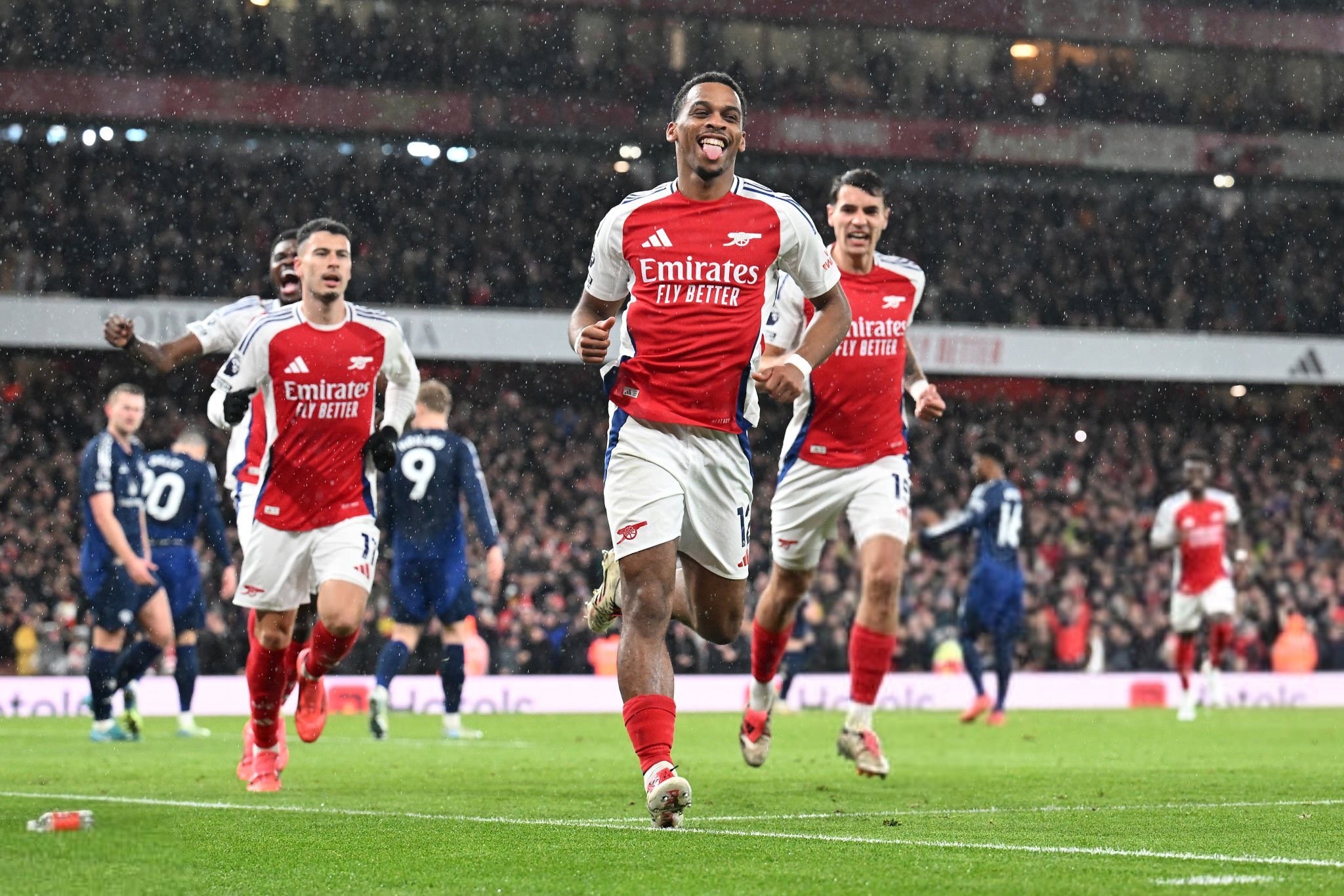 西甲赛场破门，巴尔德吉斩获巴萨生涯处子球（巴尔德吉西甲破门，收获巴萨生涯首球）