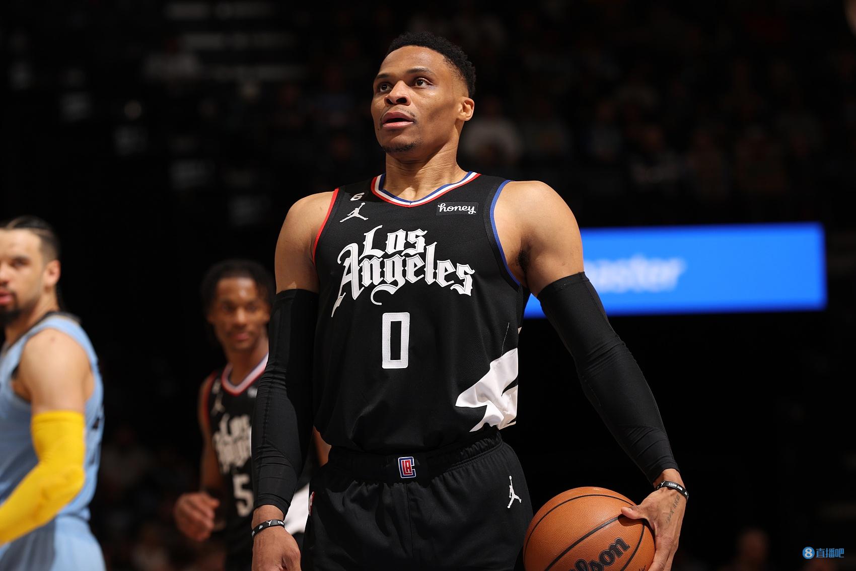 塞内加尔主帅：帕普-萨尔被撞了一下不太舒服，但不是大问题（塞内加尔主帅：帕普-萨尔遭遇碰撞略感不适，无大碍）