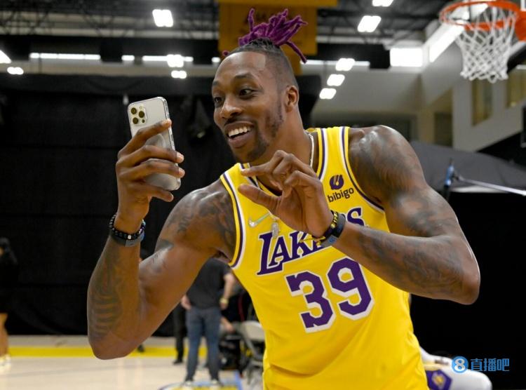 官方：西班牙队补召巴列卡诺前锋德弗鲁托斯进入大名单（官宣：西班牙队递补征召巴列卡诺前锋德弗鲁托斯入选大名单）