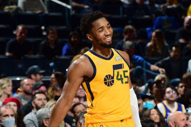 湖凯经典对决！布朗：作为球员还能奢求比这更好的篮球氛围吗（湖凯大战再现！布朗感慨：身为球员还能有比这更佳的篮球氛围吗）