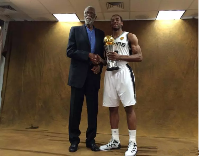 苦苦支撑！唐斯半场13中9&罚球6中5砍24分 球队无其他人得分上双（孤身苦撑！唐斯半场13投9中、6罚5中砍24分 队友无人得分上双）